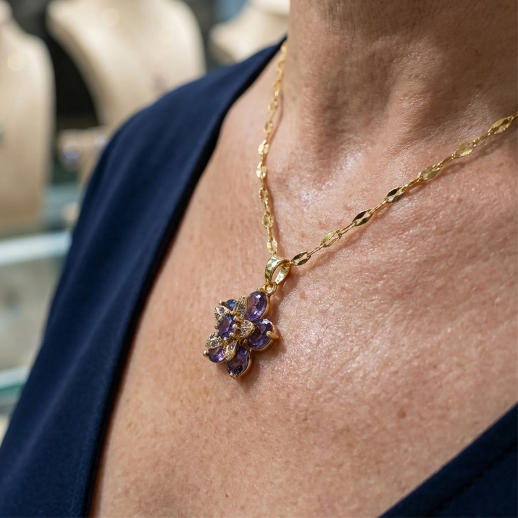 Amelyth Necklace “Violet Flowers” | Gold