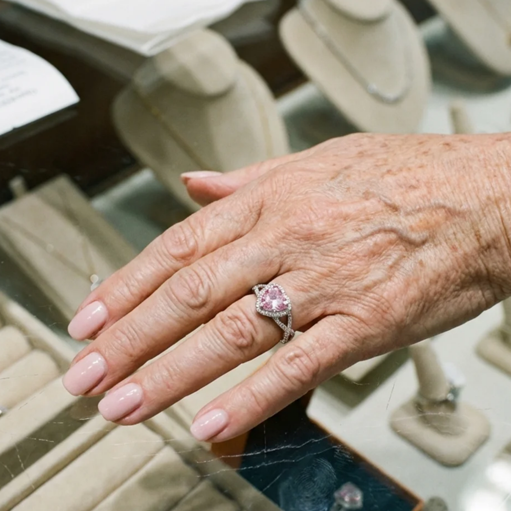 Twisted Halo Ring “Amour” | White Gold
