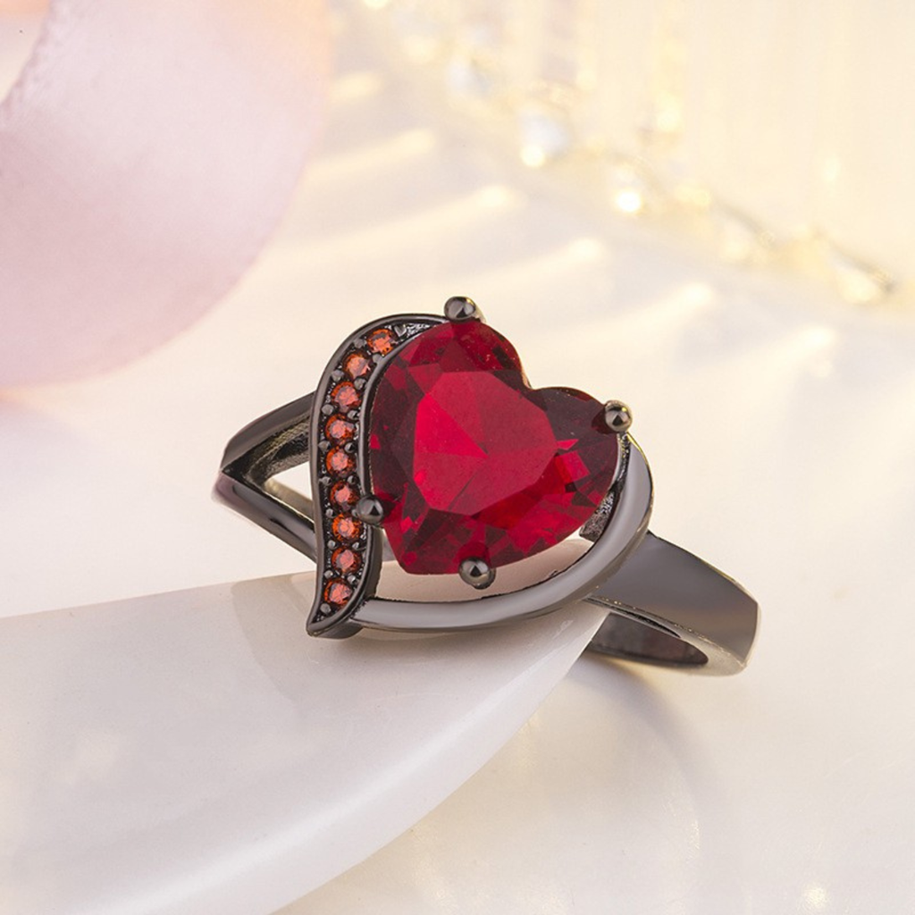 Calindra Ring “Rosethorne” | Black