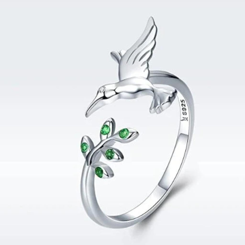 Chameleon Ring with Green Zirconia in White Gold