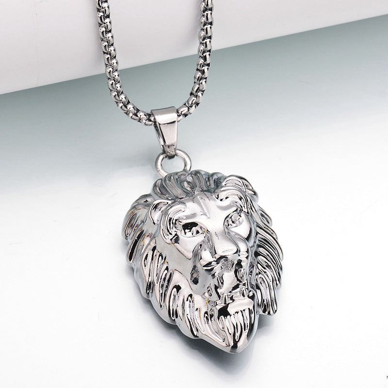 Dominion Necklace with Lion Pendant | Gold