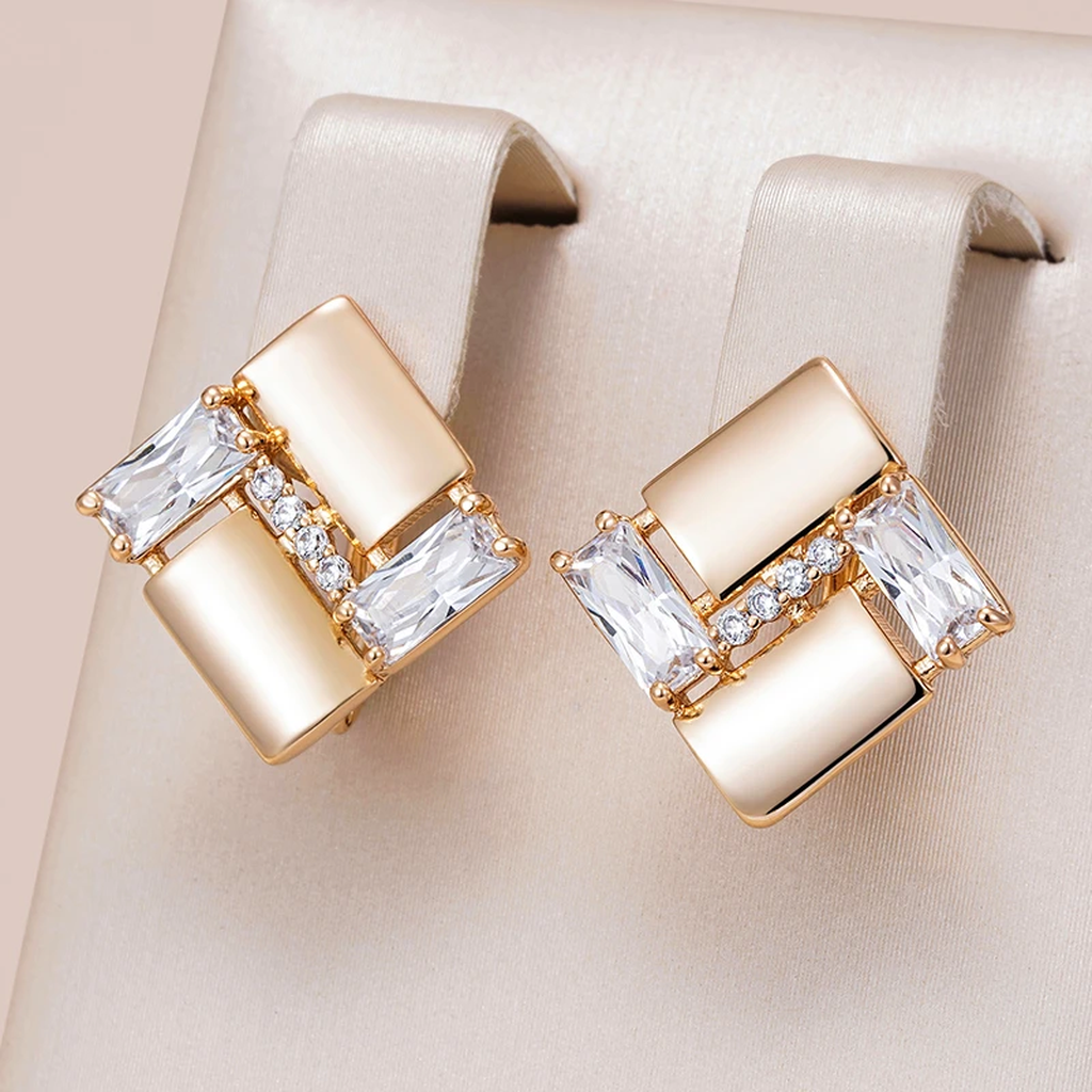 Elegant Geometric Earrings with Zirconia in Gold