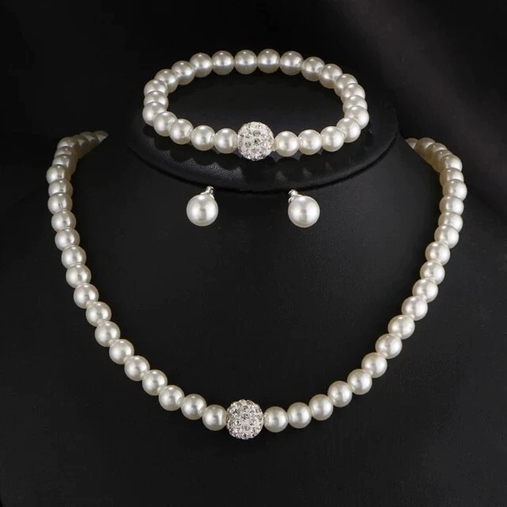 Elegant Pearl Jewellery Set