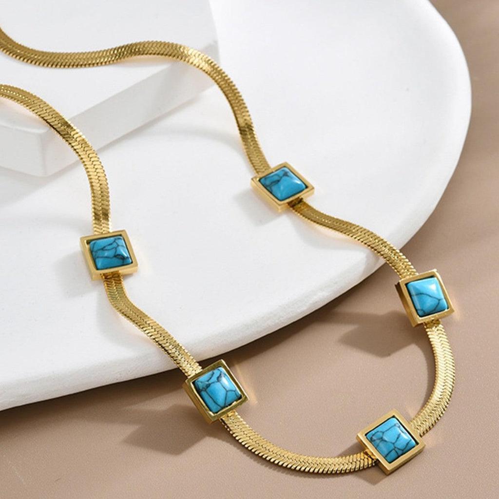 Gold Necklace “Coastline”