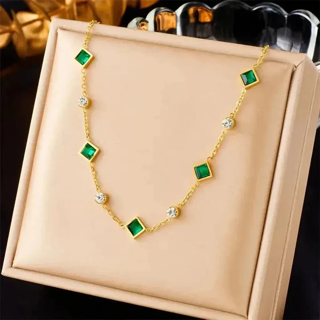 Necklace “Amelisse”