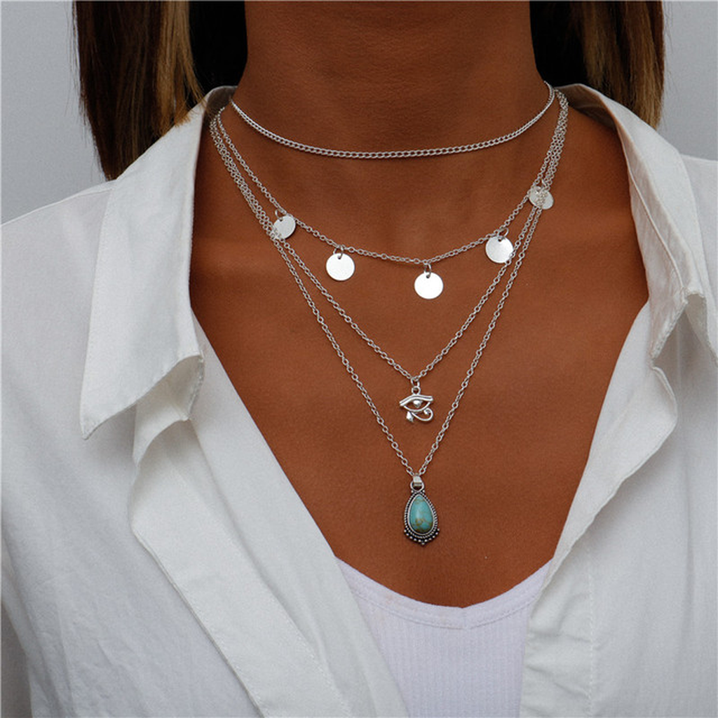 Necklace in White Gold with Blue Stones