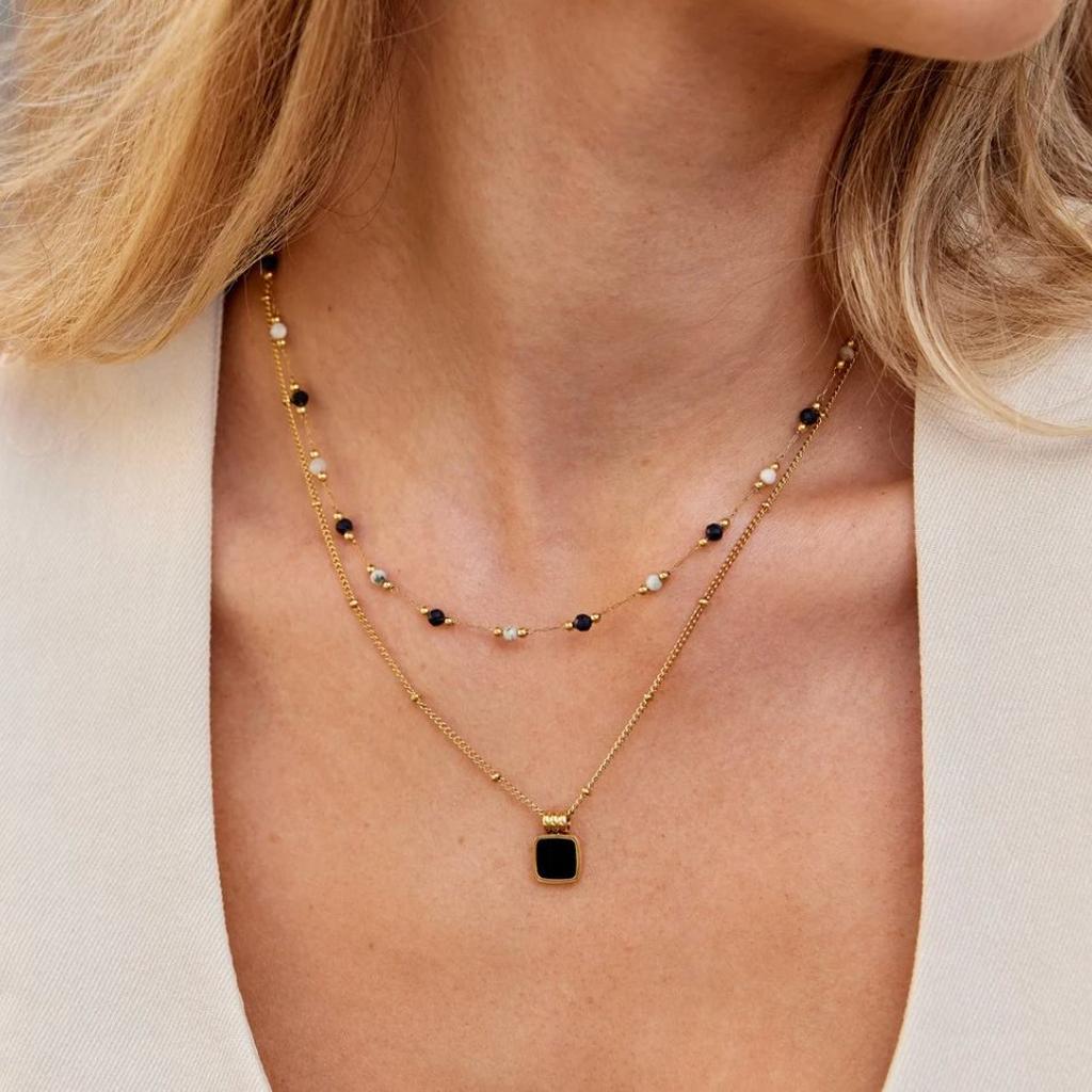 Necklace with Pendant Lucia in Black