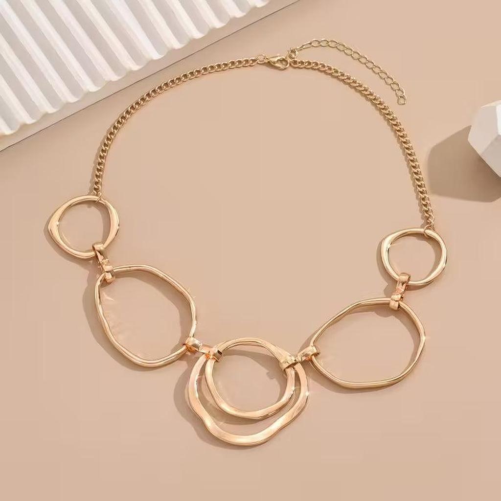 Classic Elegant Pendant Necklace