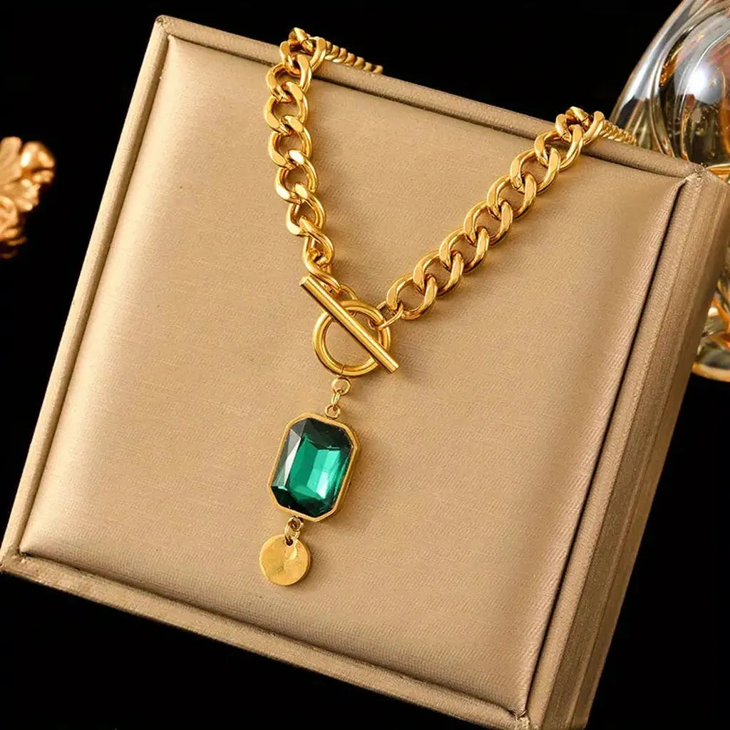 Necklace with Large Emerald Pendant | Gold