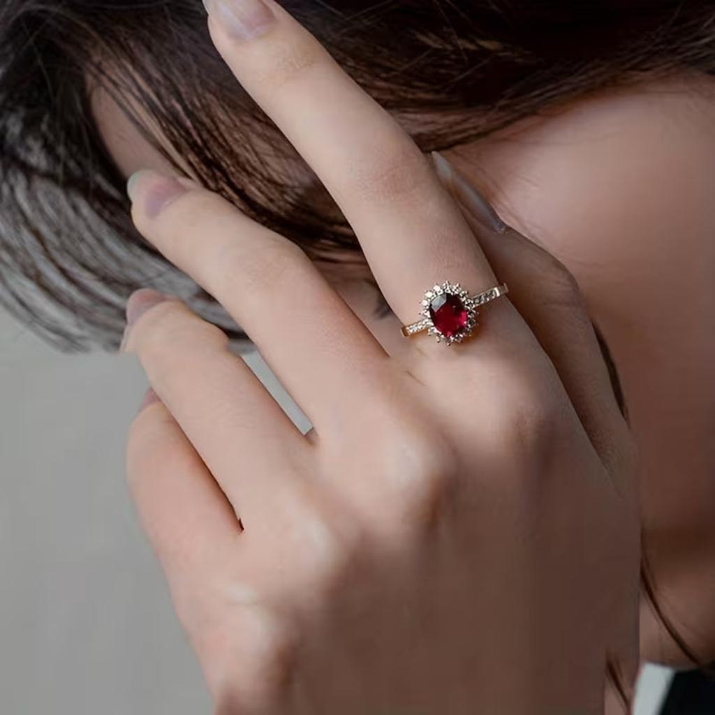 Red Ring “Empress” | Gold