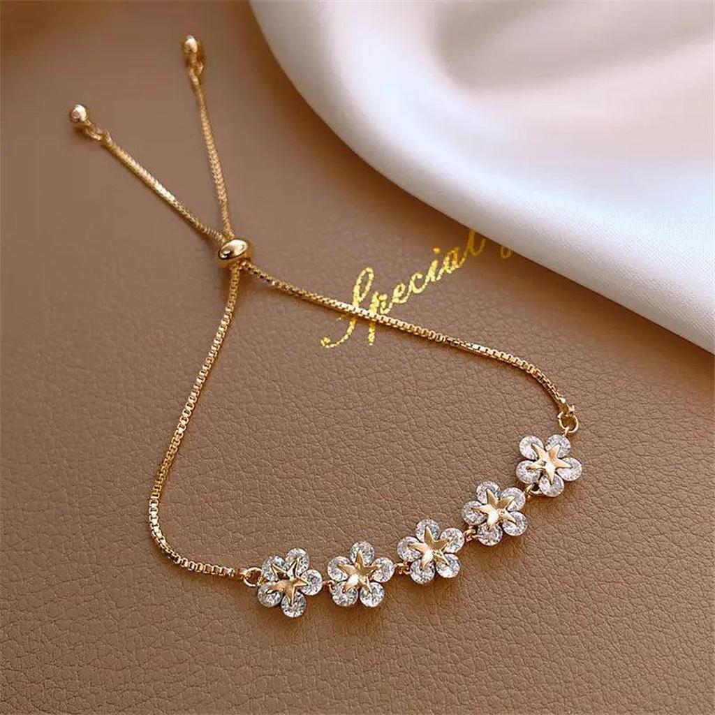 Daisy Bracelet with Crystal in Gold
