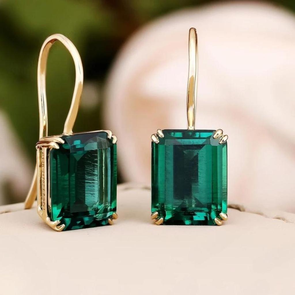 Mila Earrings with Emerald Green Stone