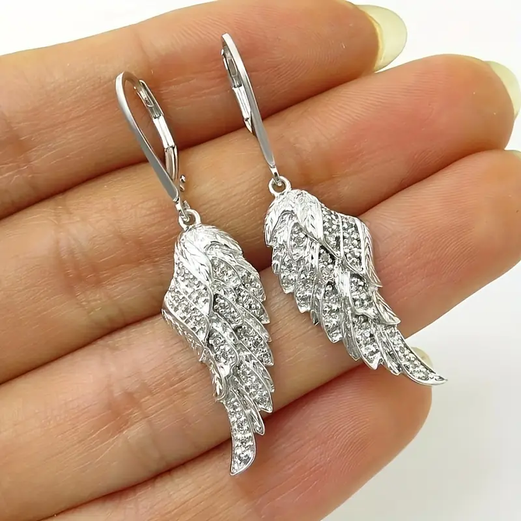 Earrings with Sparkling Wings in White Gold