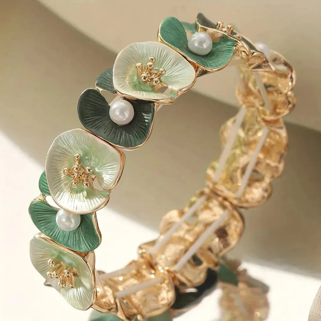 Retro Bracelet with Green Flowers and Pearls