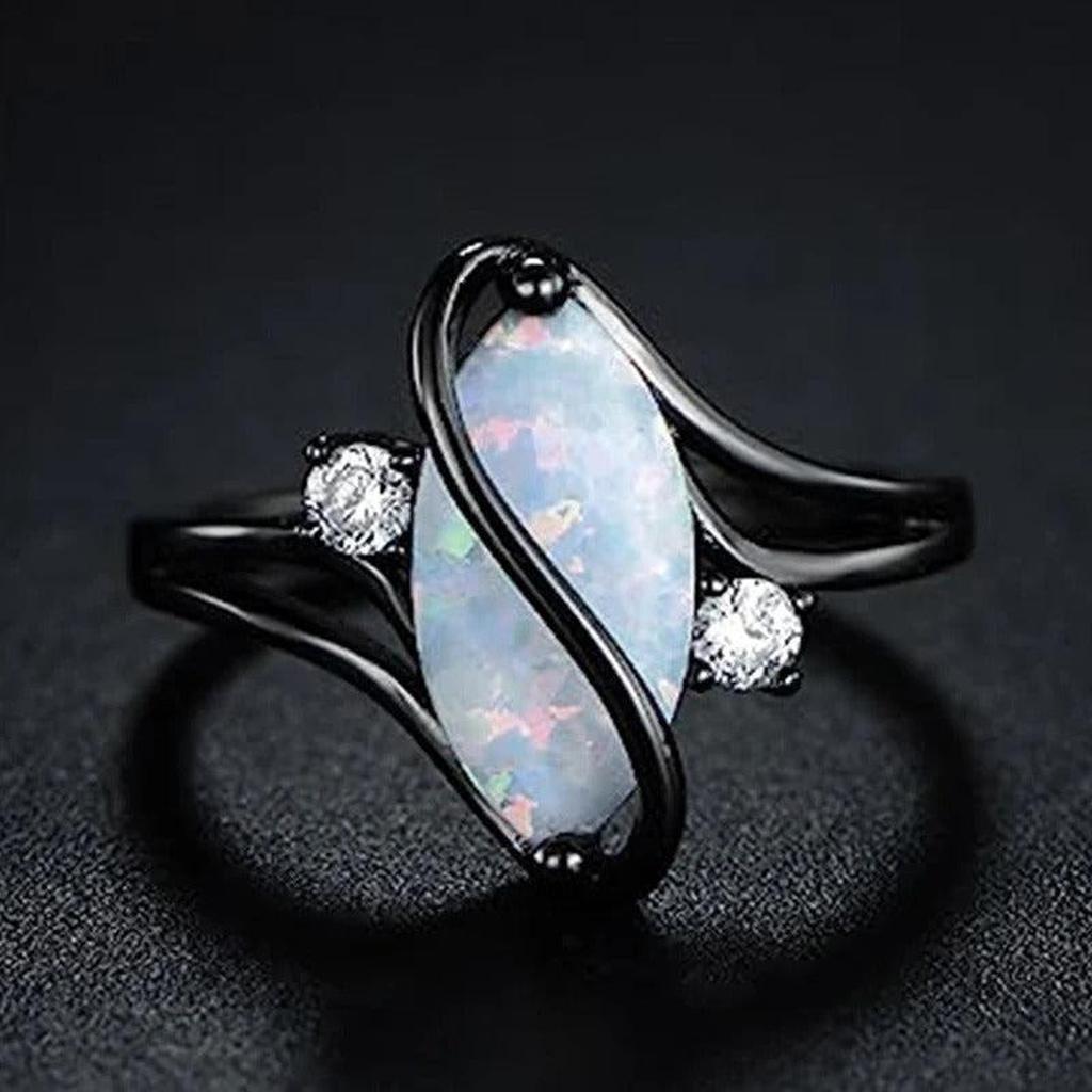 Retro Ring with Black Twisted Opal