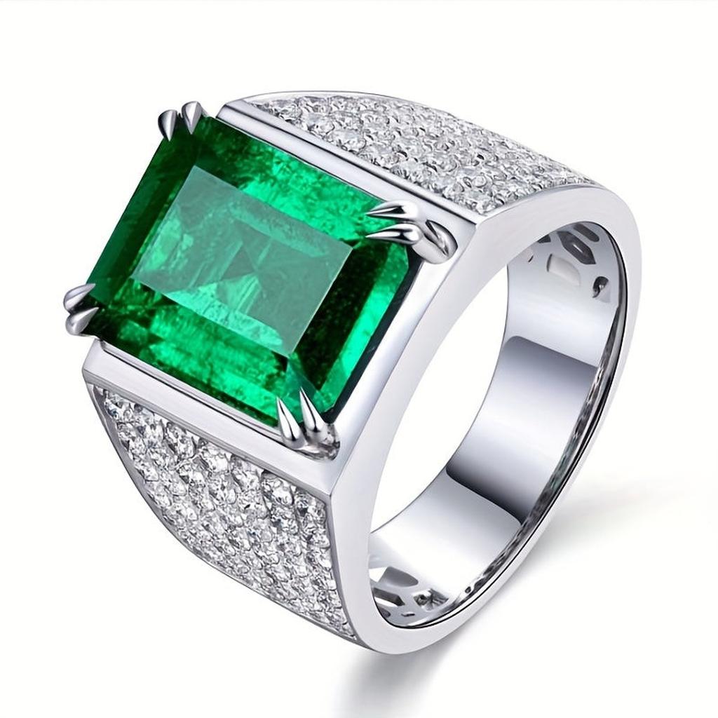 Elsa Ring with Emerald and Zirconia