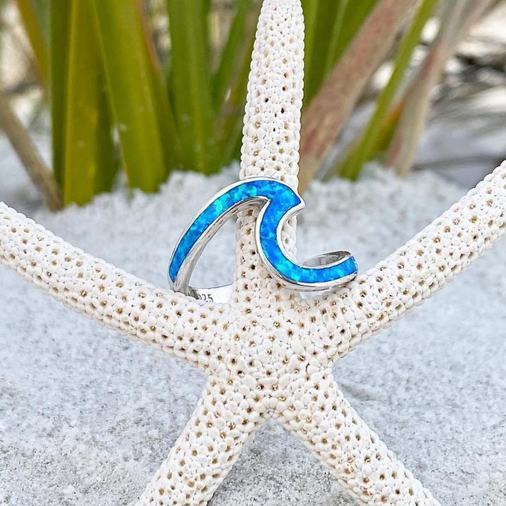 Ring “Sea” with Opal in White Gold