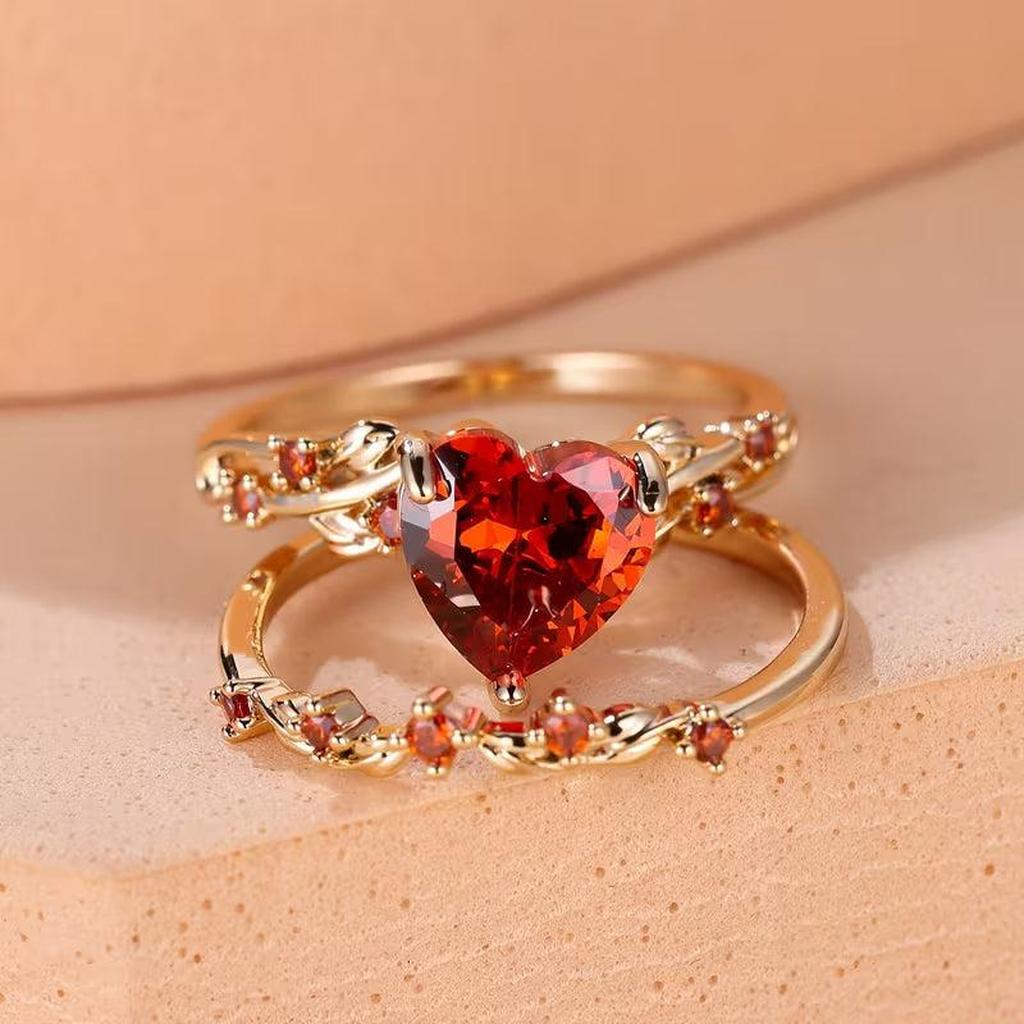 Ring Set “Red Vine” with Heart Accent | Gold