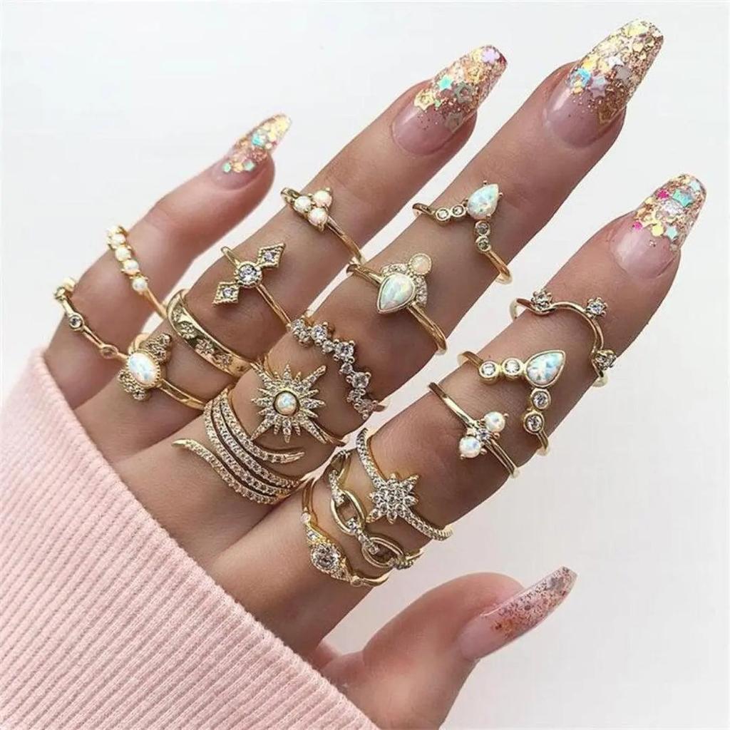 Ring Set with 8 to 12 Rings