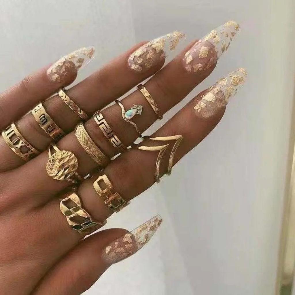 Ring Set with 8 to 12 Rings