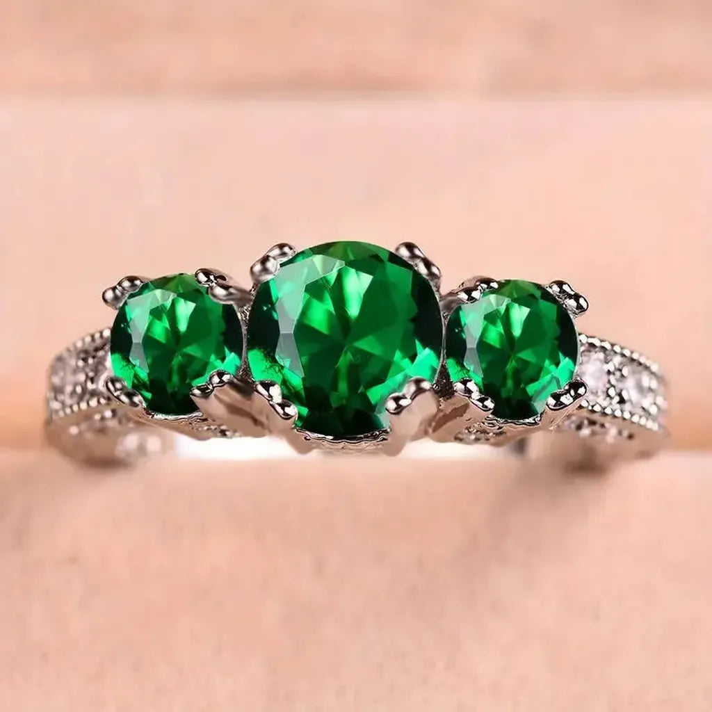Ring with 3 Emerald Green Stones