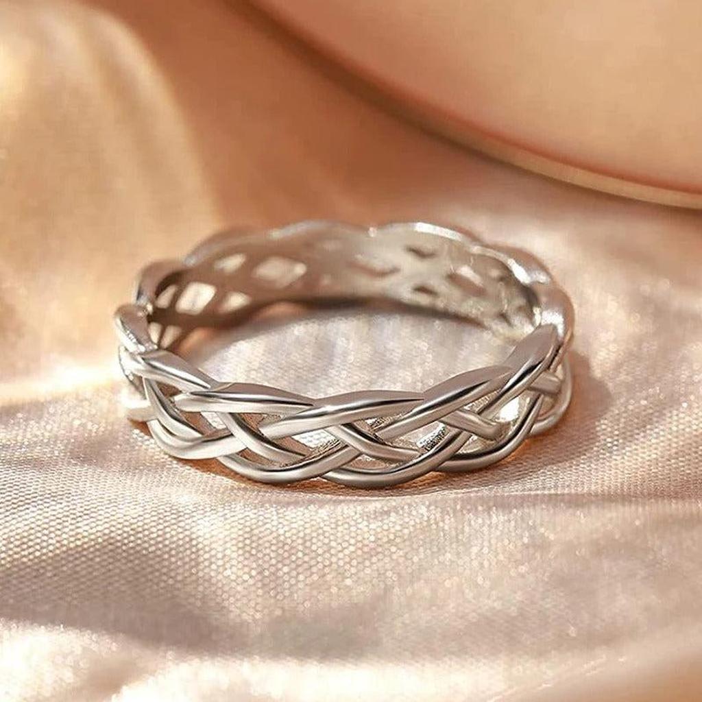 Ring with Braided Brass in White Gold