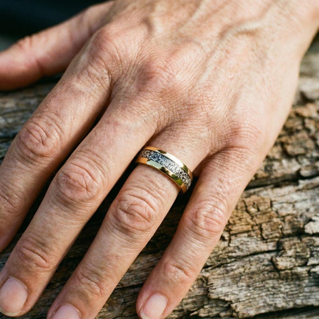 Ring with Shiny Gold Inlays