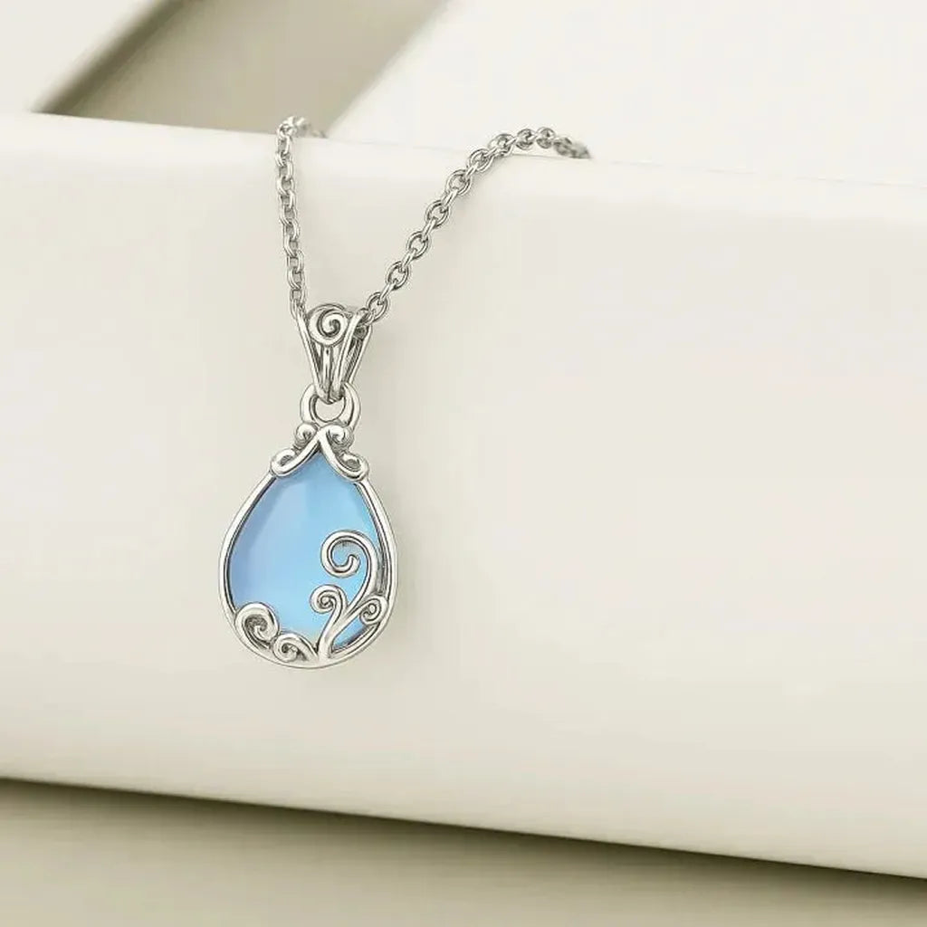 Soraia Necklace with Moonstone