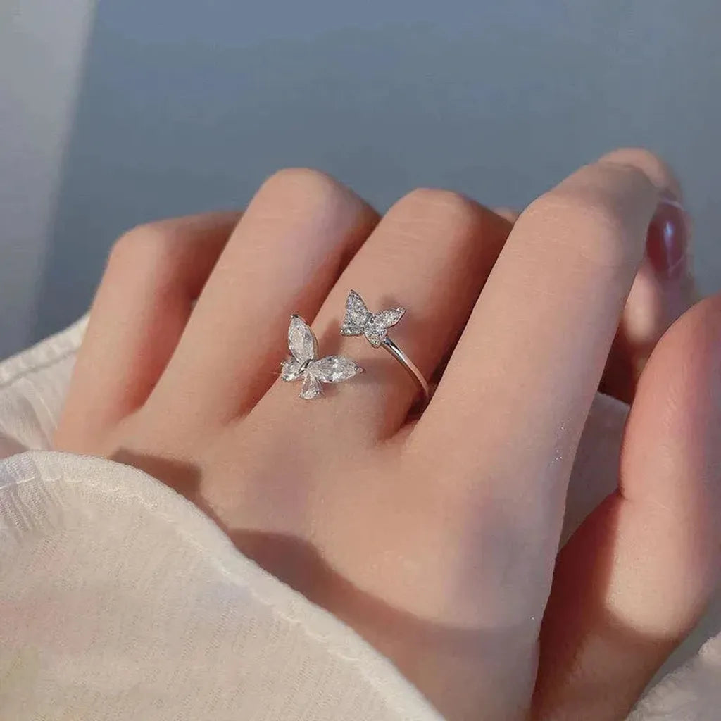 Adjustable Butterfly Ring in White Gold