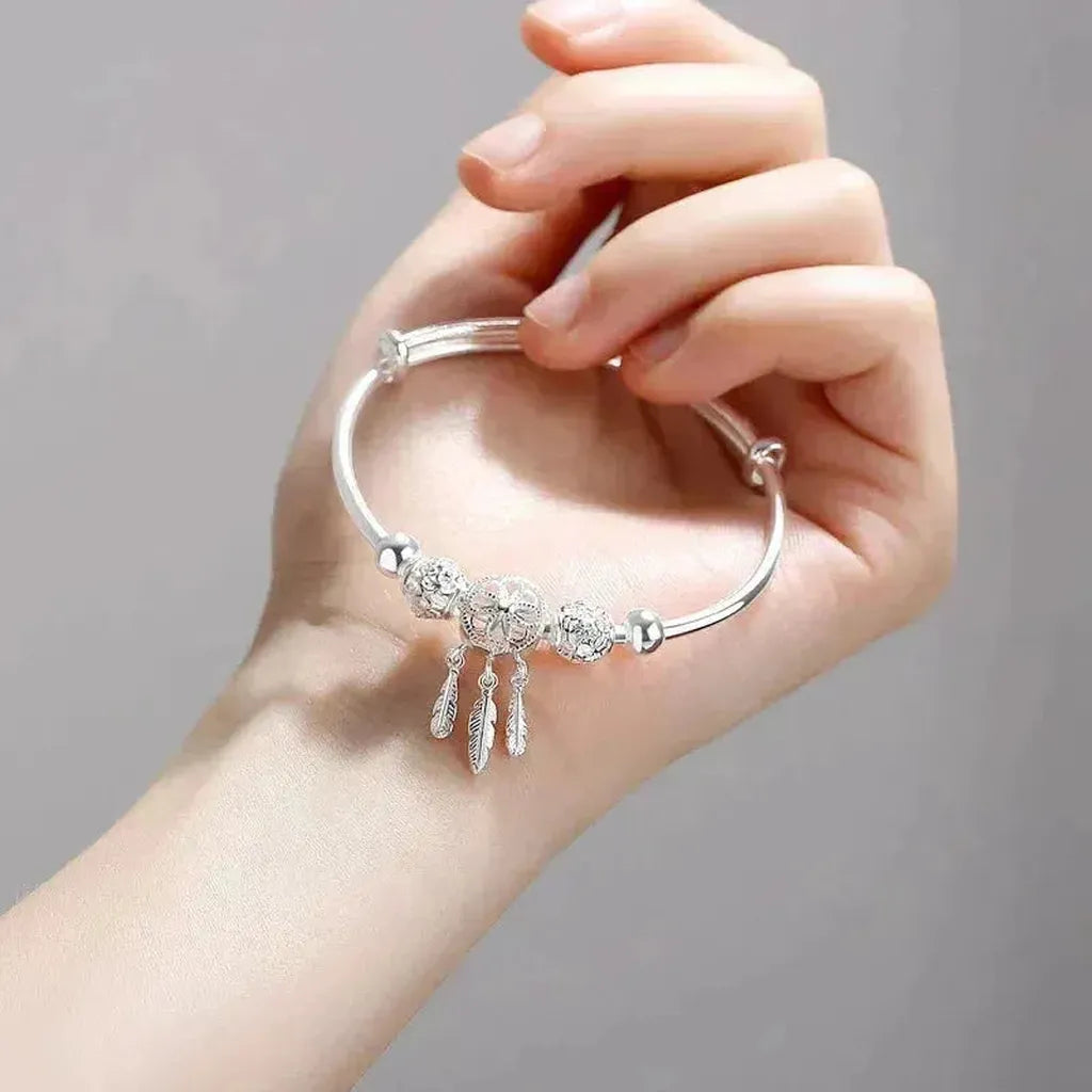 Adjustable Bracelet with Clover Medal in White Gold