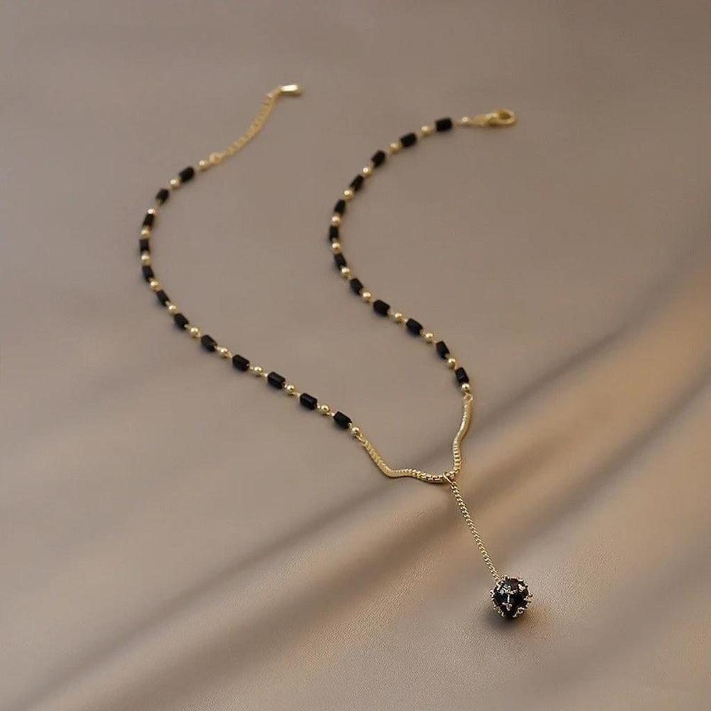 Vintage Necklace with Black Pearls and Drop