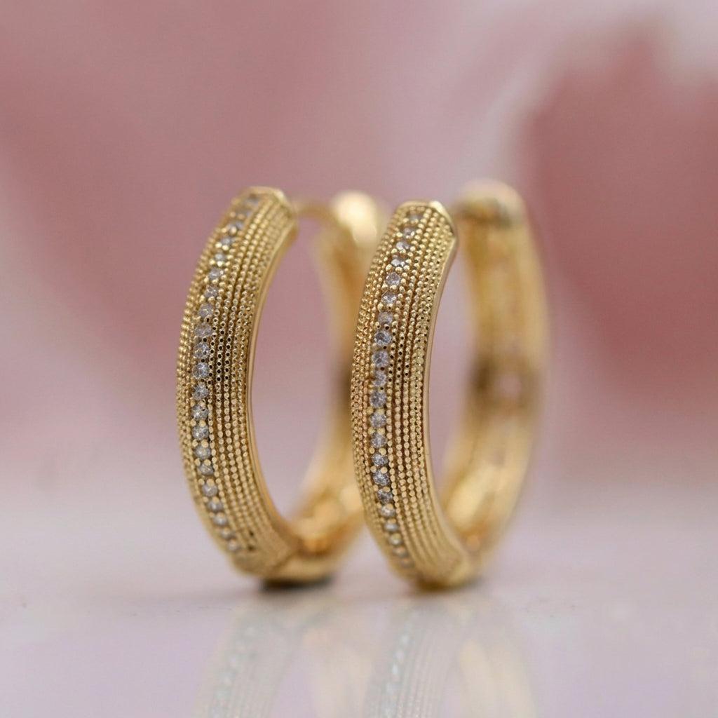 Vintage Earrings in Gold with Elegant Design