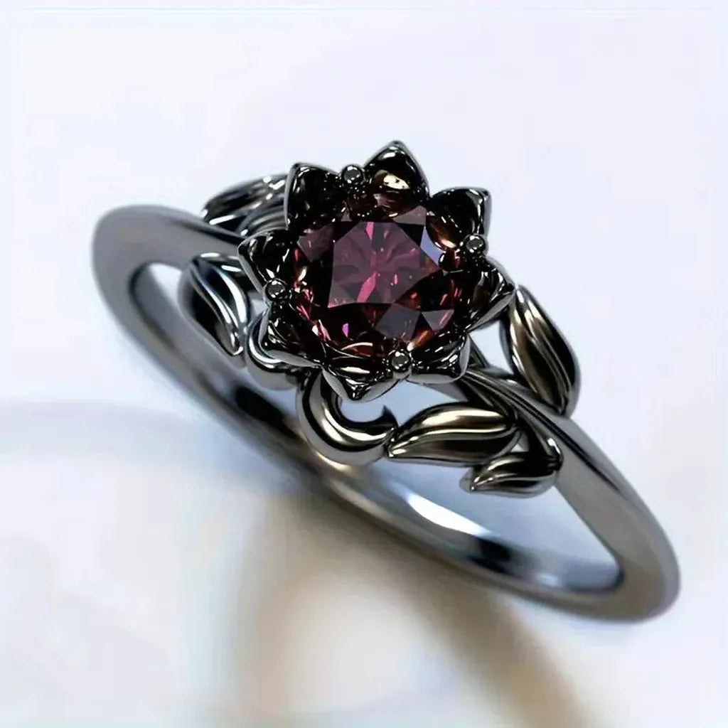 Vintage Ring with Flower in Red Stone
