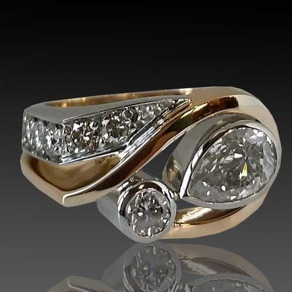 Irregular Vintage Ring in Gold and White Gold with Zirconia