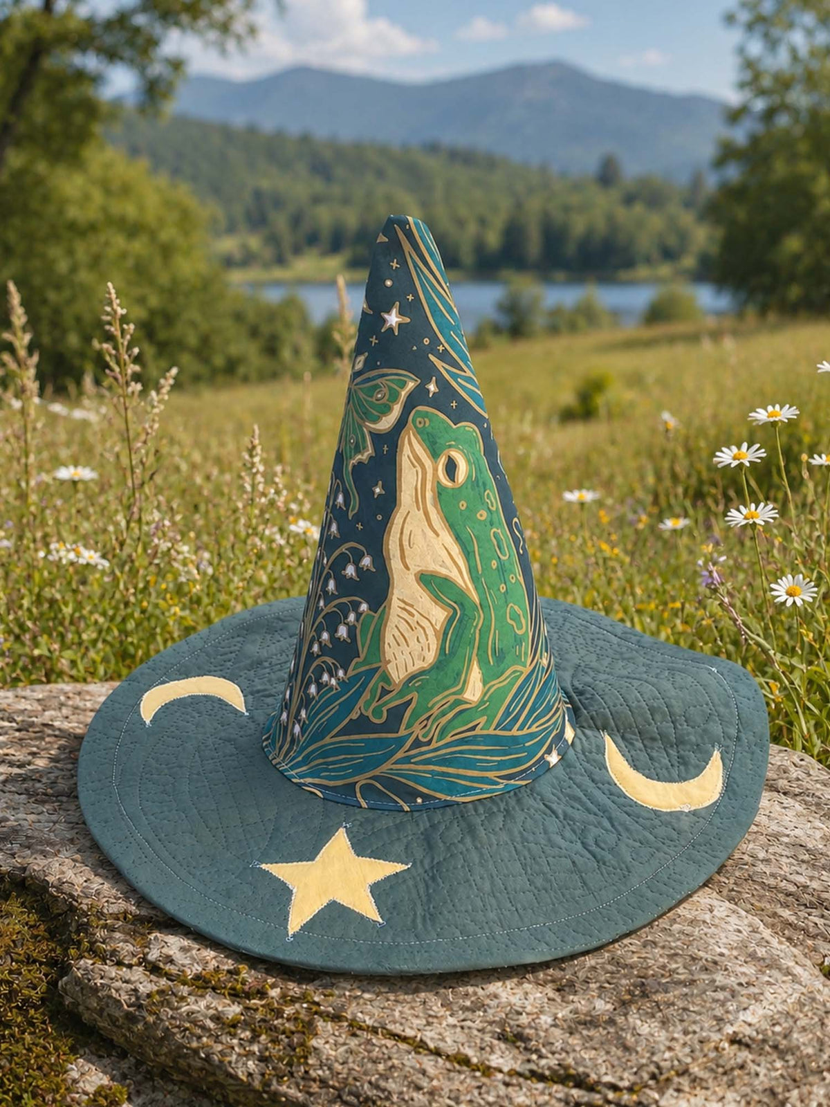 Handmade Quilted Witch Hat – Frog Under the Stars