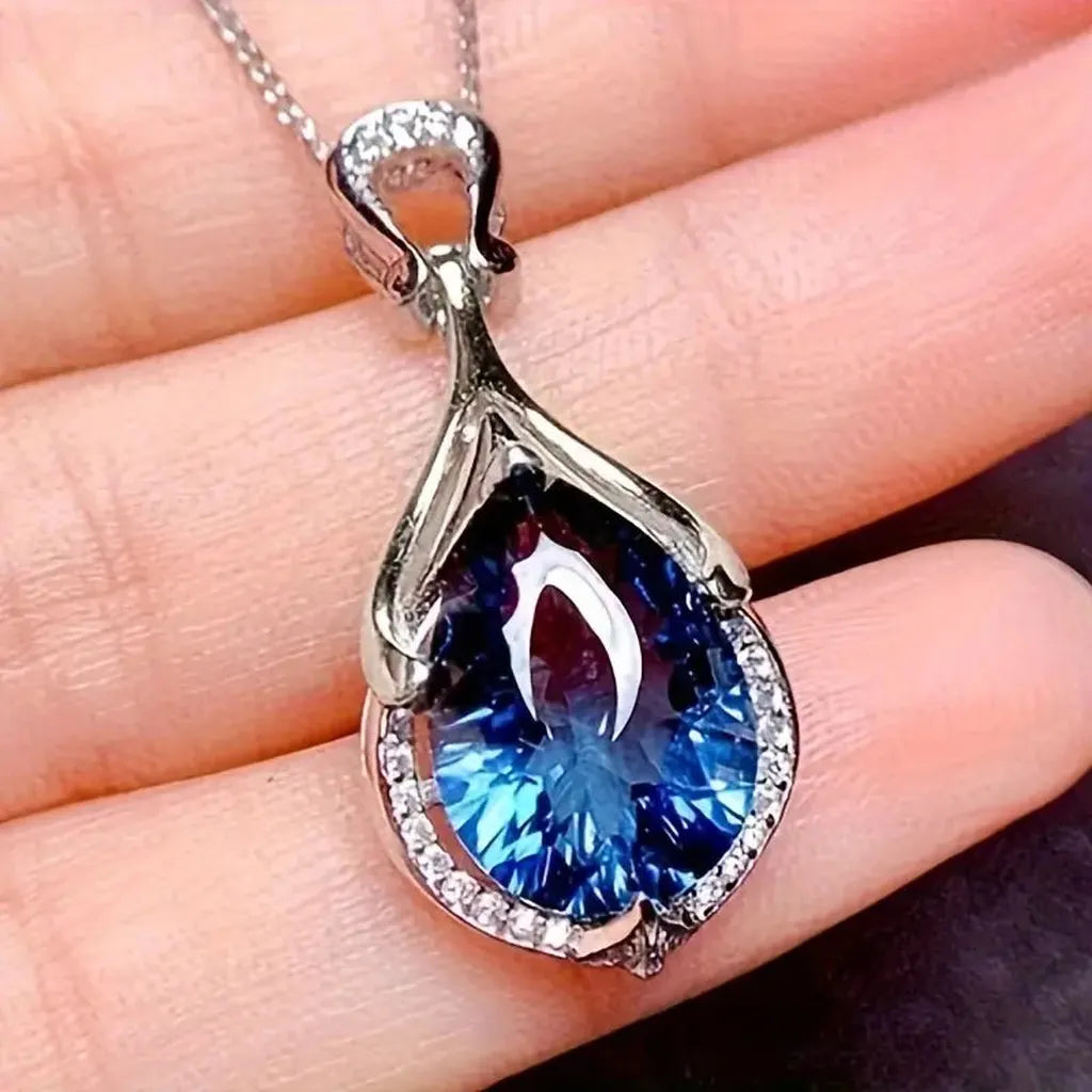 Alindra Feymorra Necklace | White Gold