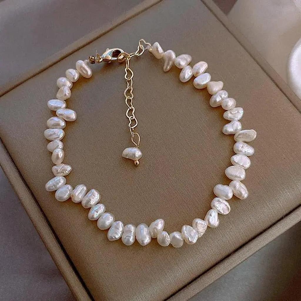Bracelet “Céline” with Daisies