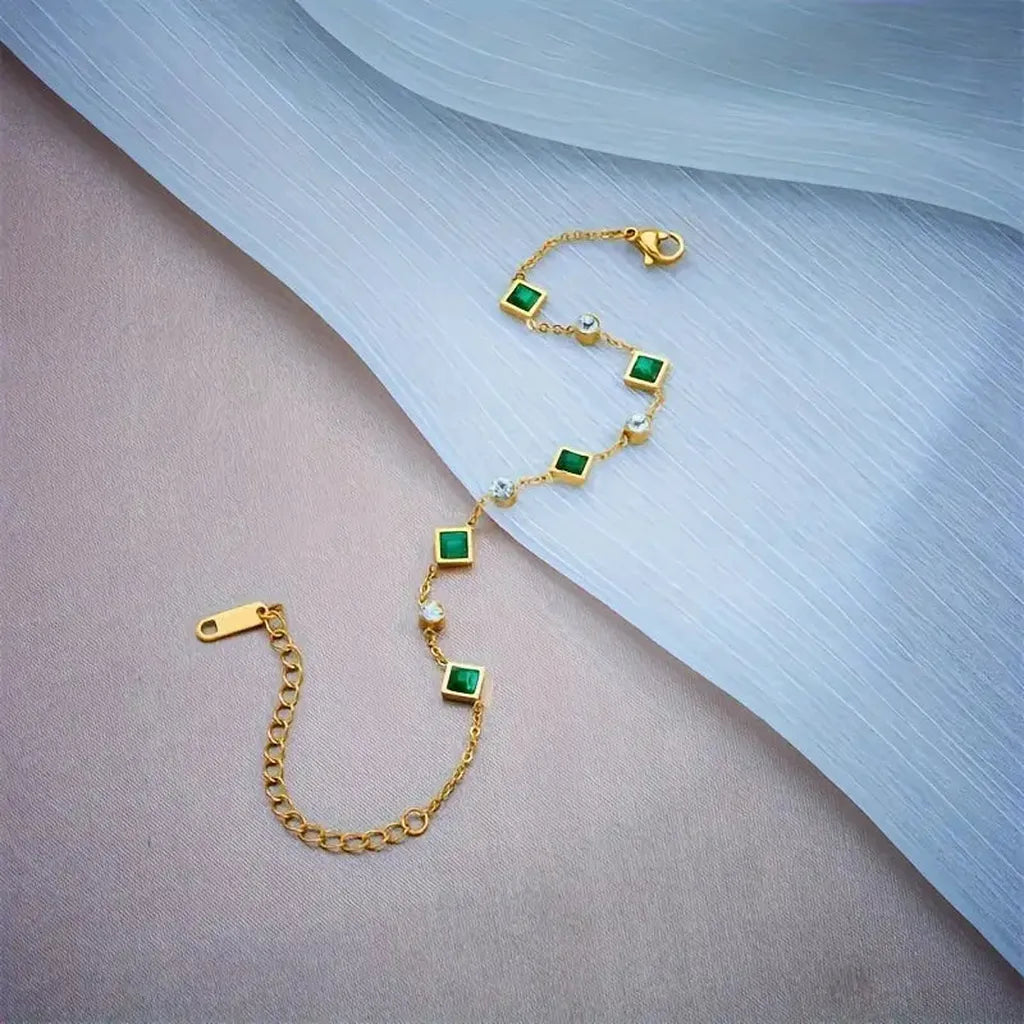Karolina Bracelet with Emerald Green Stone