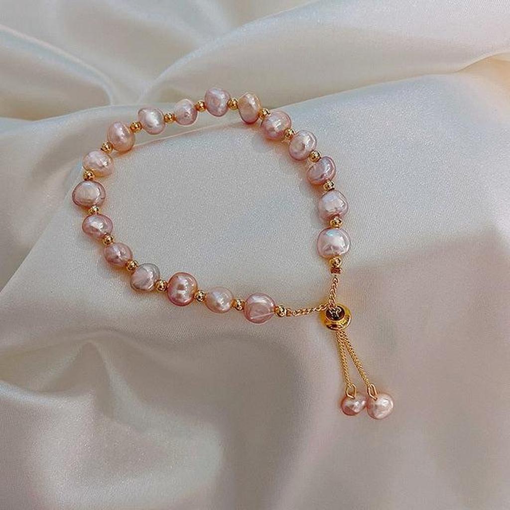 Bracelet with Pink Daisy in Gold