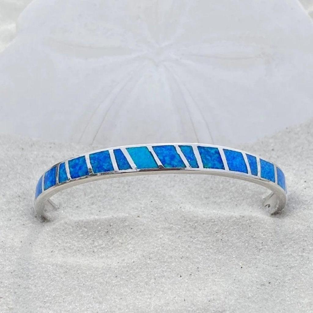 Bracelet with Blue Opal in White Gold