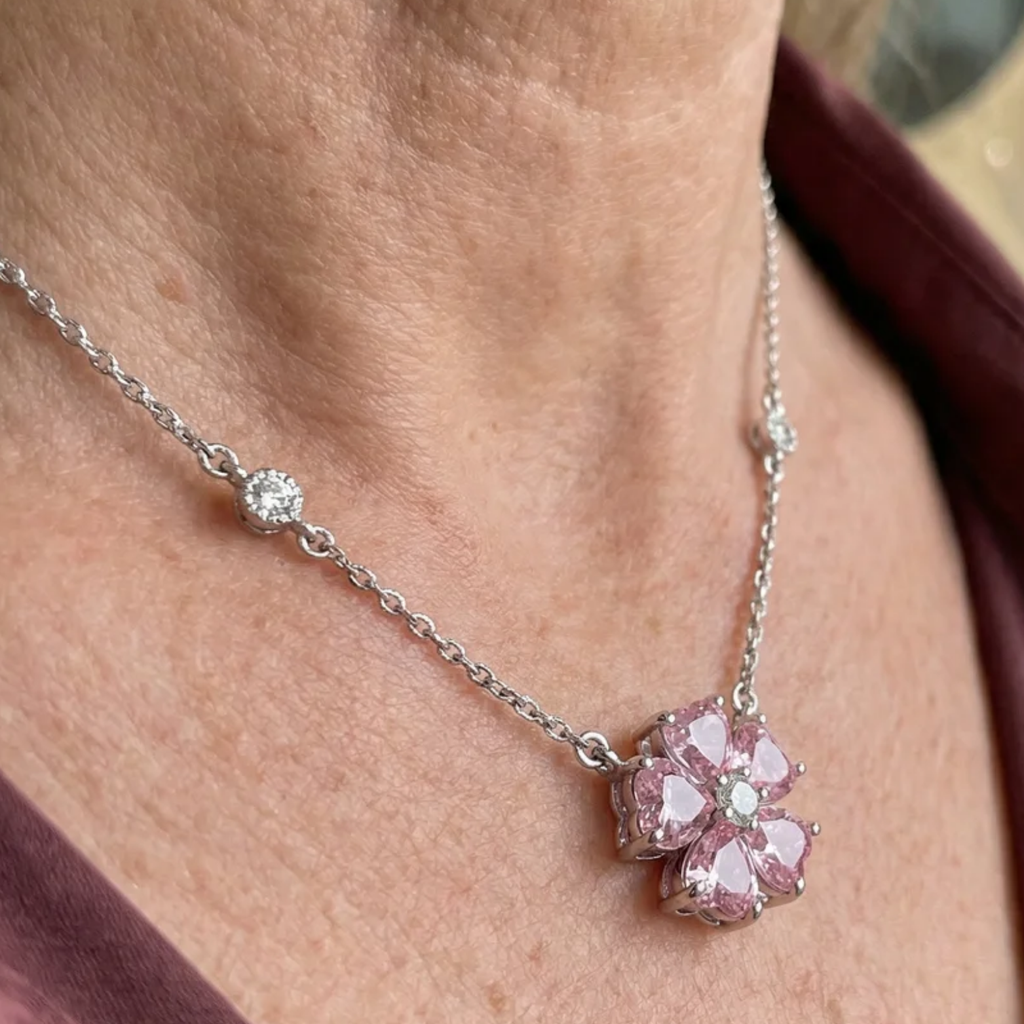 Necklace with Blossom Pendant | White Gold