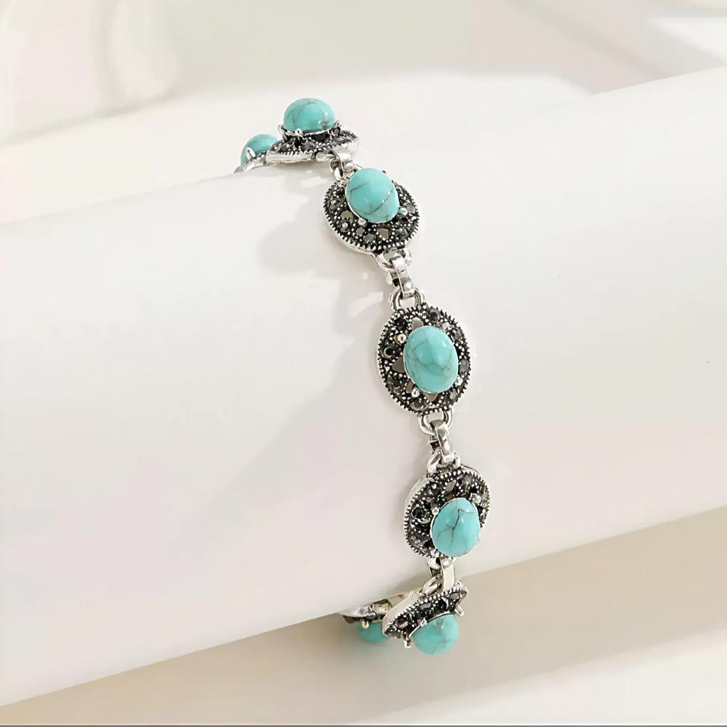Corvelle Bracelet “Noble Emblem” | White Gold