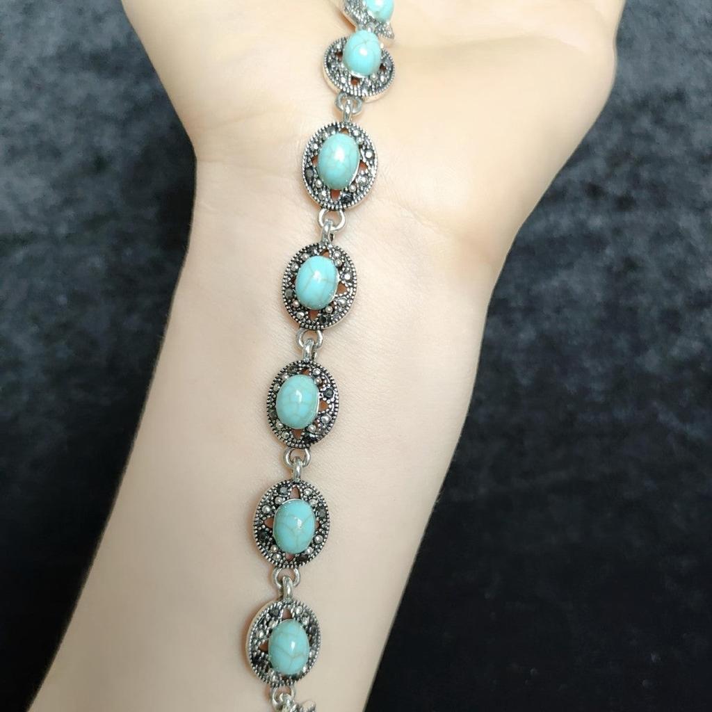 Corvelle Bracelet “Noble Emblem” | White Gold
