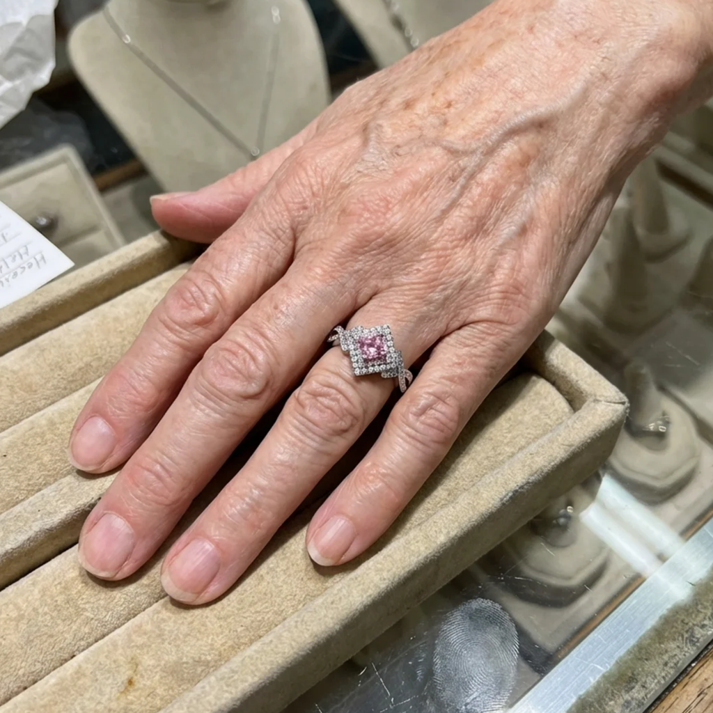 Pavé Square Ring “Couture” | Gold