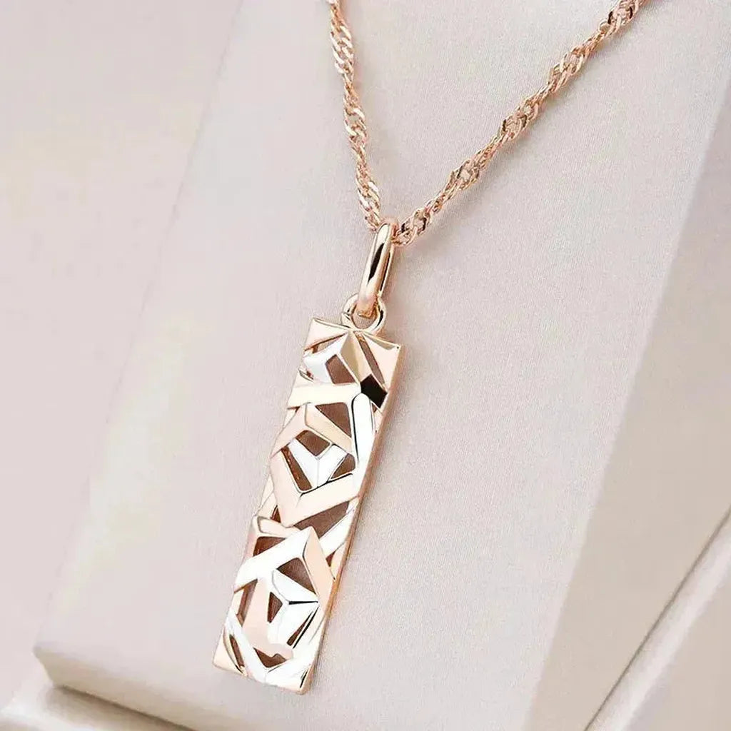 Elegant Necklace in White Gold and Gold