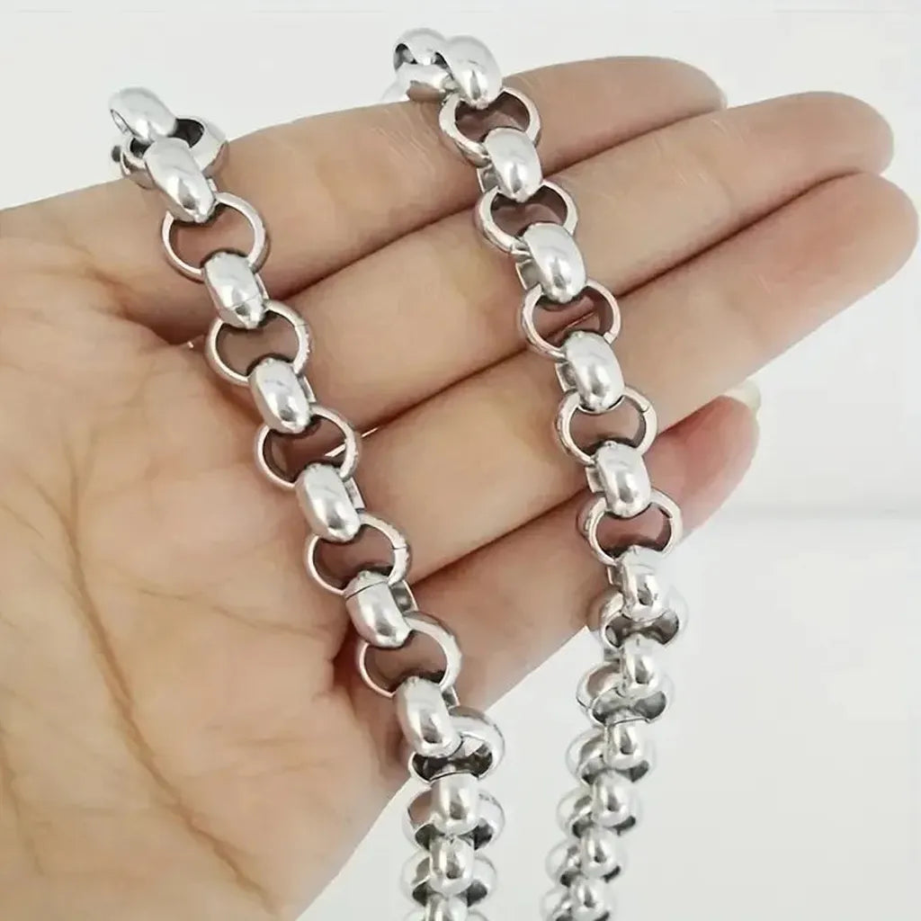 Elegant Necklace in Stainless Steel