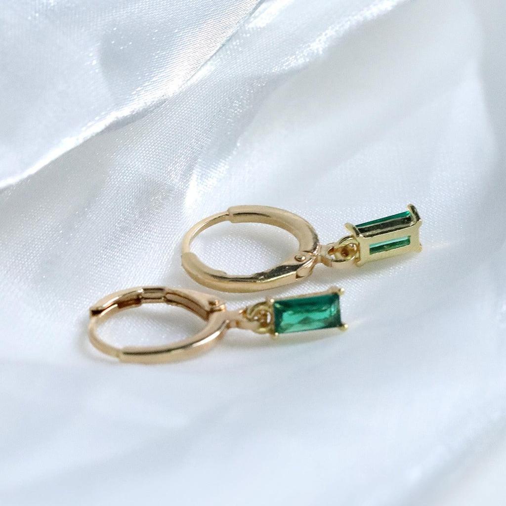 Louisa Elegant Earrings with Emerald