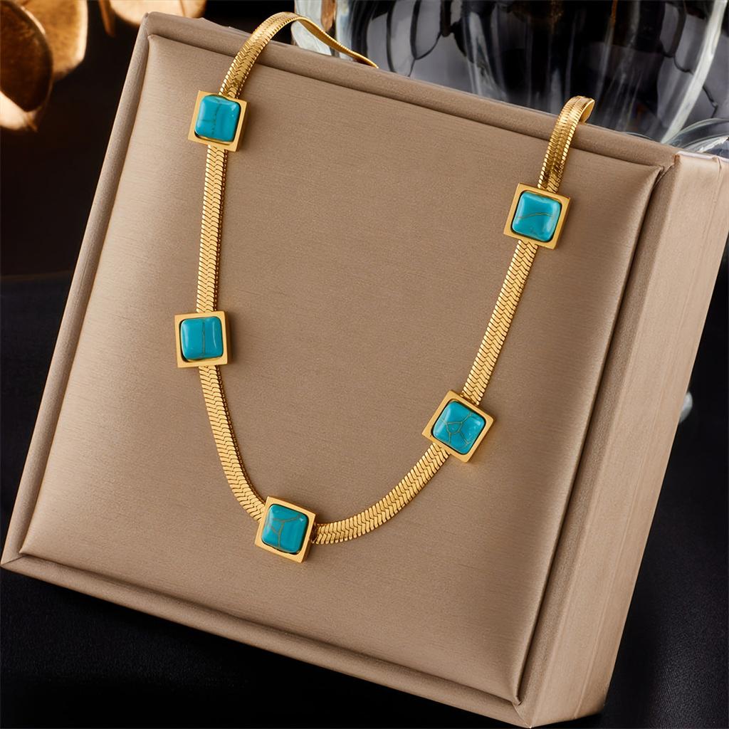 Gold Necklace “Coastline”