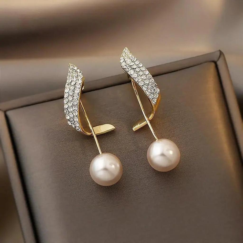 Gold Earrings with Daisies