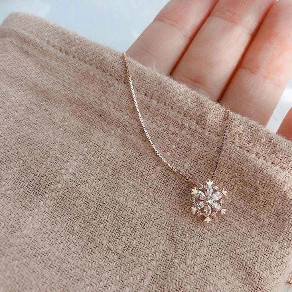 Crystal Necklace “Shiny Snow”